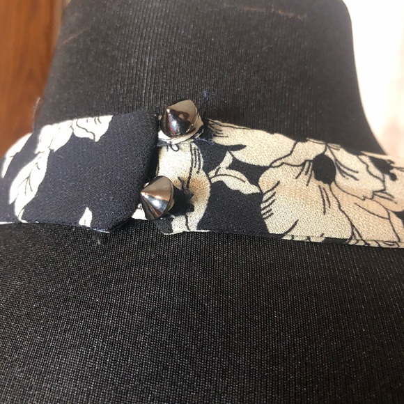 ASTR floral dress - Picture 4 of 6